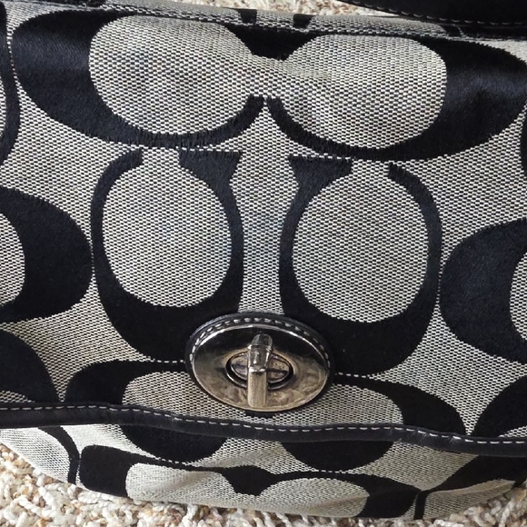 Coach Signaure Bag c1026 f15171 - Picture 2 of 12